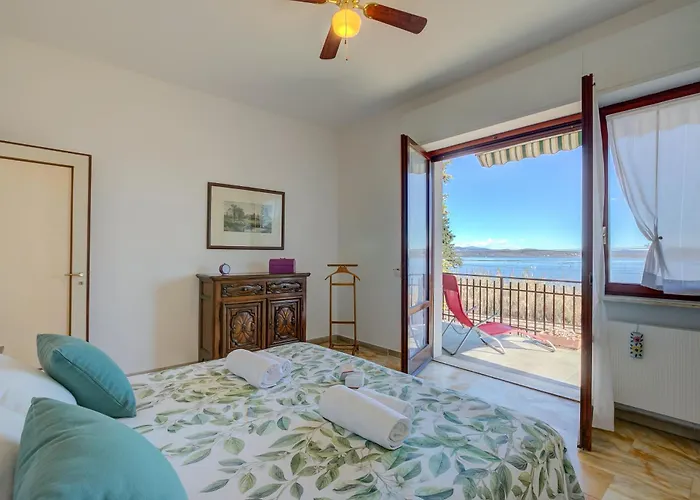 Blooming Cos View - Happy Apartman